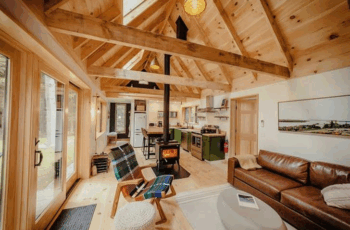 Do You Know the 10 Essential Log Cabin Living Tips for First-Time Home Buyers?